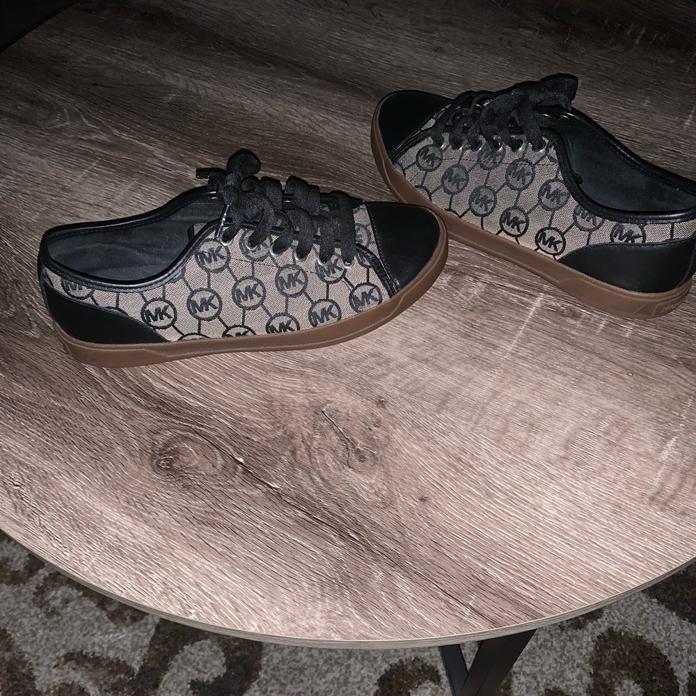 Ladies Sneakers